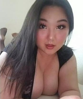 Молодая, сексуальная красотка приглашает в гости. Готова исполнить твои самые смелые фантазии. Доставлю массу удовольствия и наслаждения. Приходи - не пожалеешь! 5764, 24 года